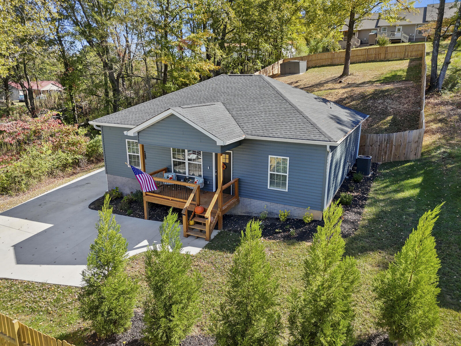 Property Photo: 895 SE Lang Street TN 37311