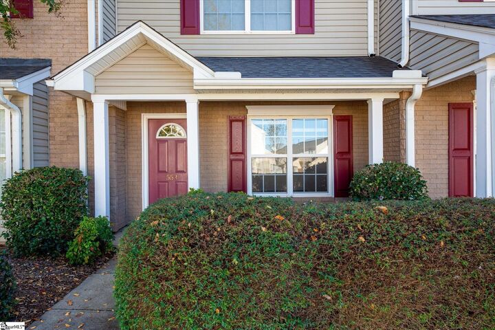 Property Photo: 553 Waterbrook Drive SC 29607
