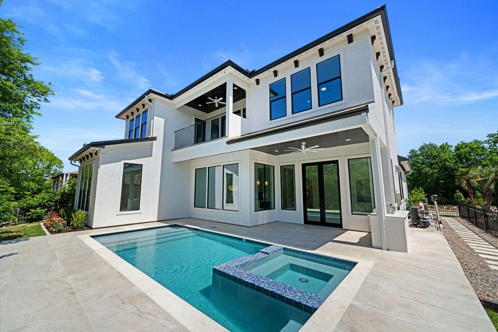 Property Photo:  91 Lake Sterling Gate Drive  TX 77379 