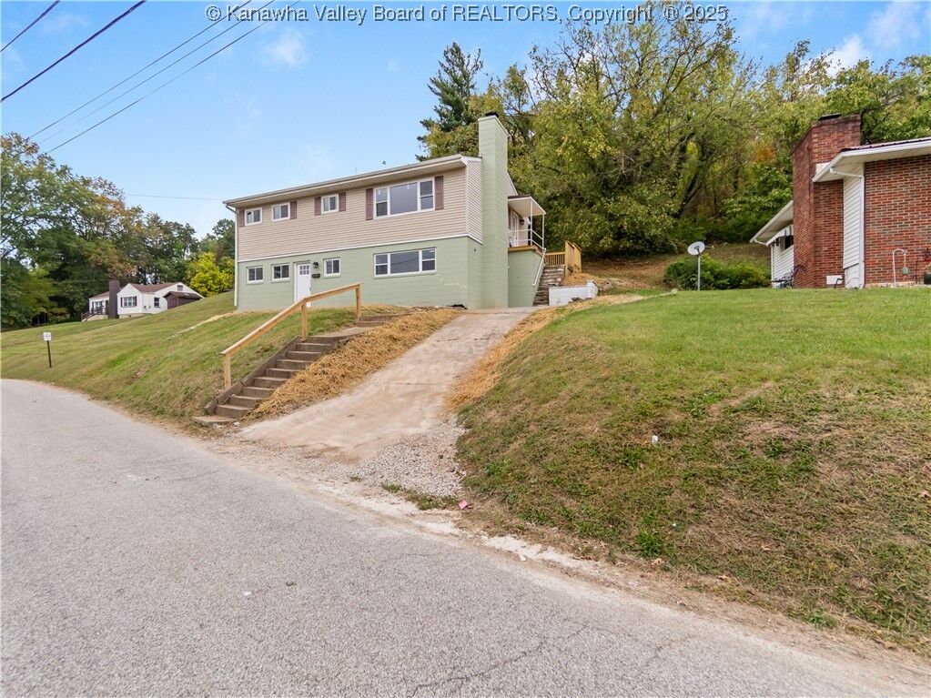 Property Photo:  914 Park Drive  WV 25064