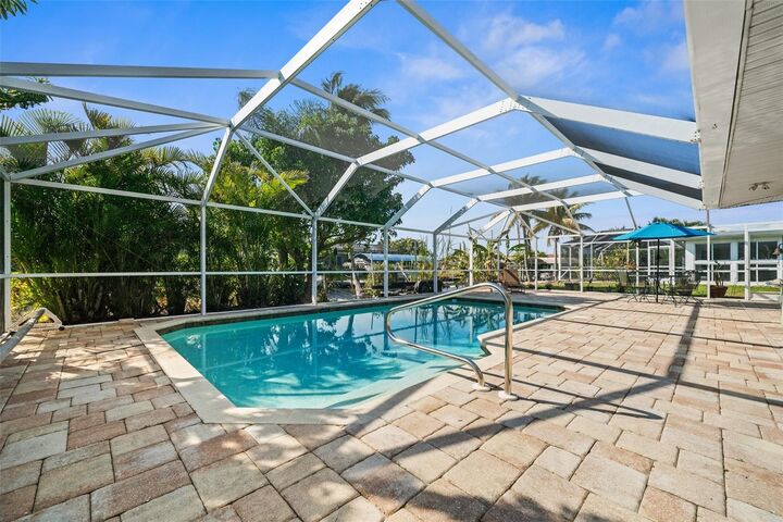 Property Photo:  4910 Sorrento Court  FL 33904 