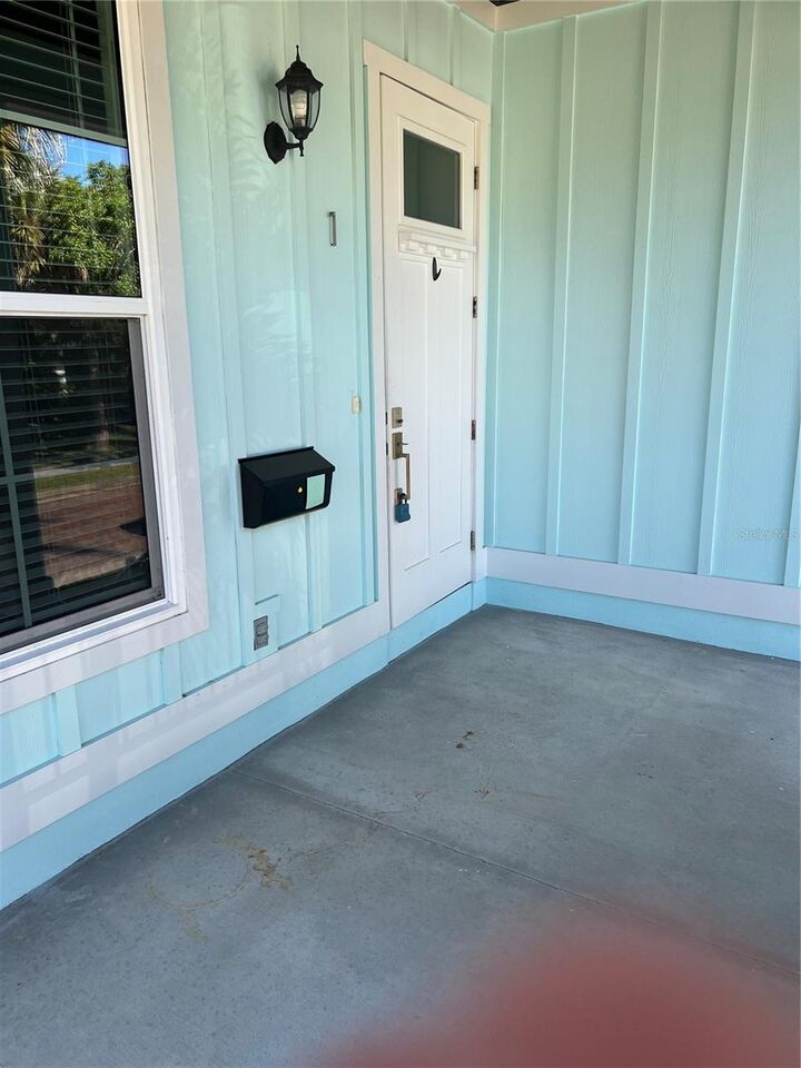 Property Photo: 115 Gilchrist Street 1 FL 33950