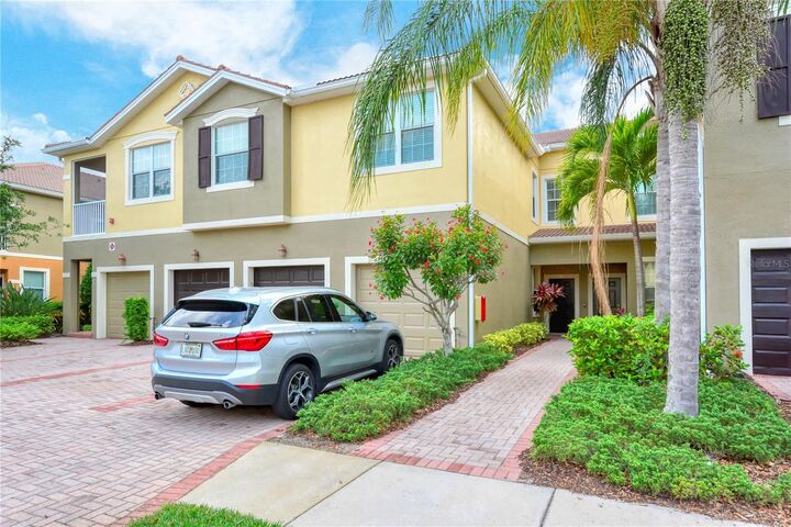 Property Photo: 7930 Moonstone Drive 3-102 FL 34233