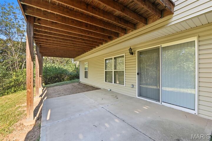 2715 Royal Oak Drive  High Ridge MO 63049 photo