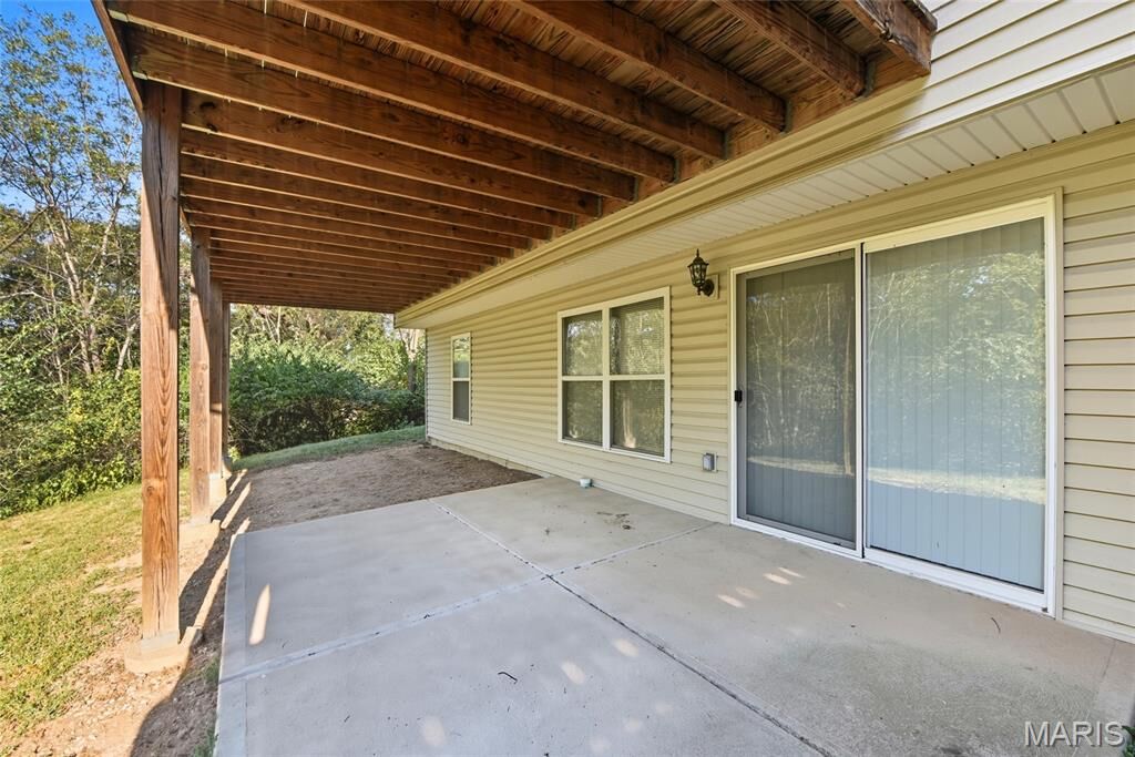 Property Photo:  2715 Royal Oak Drive  MO 63049 