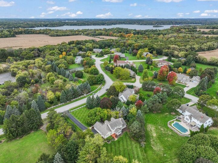 Property Photo: W312n4890 Chapel Ridge Rd WI 53029