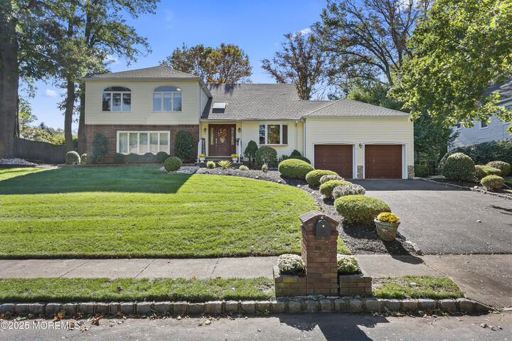 62 Steeplechase Drive  Marlboro NJ 07746 photo