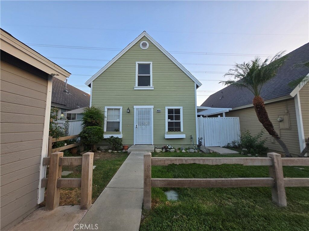 Property Photo:  14515 Woodland Drive 10  CA 92337 