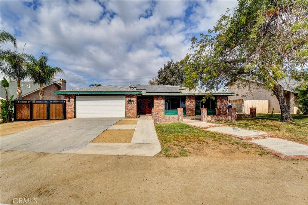 Property Photo:  2354 Corydon  CA 92860 