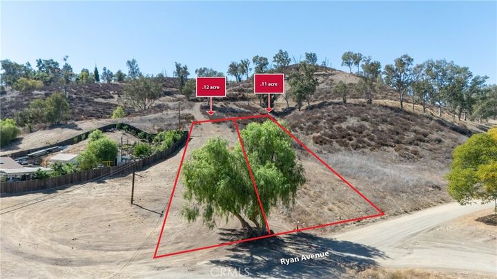 Property Photo:  2 Ryan Ln  CA 92530 