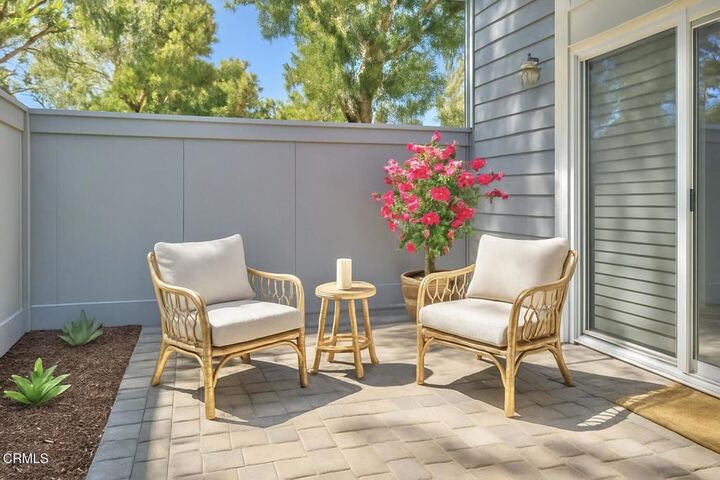 Property Photo: 4993 Telephone Road CA 93003