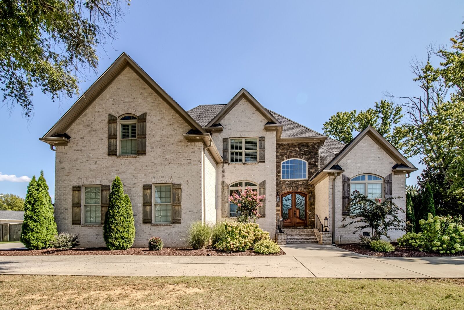 Property Photo:  1619 Georgetown Ln  TN 37129