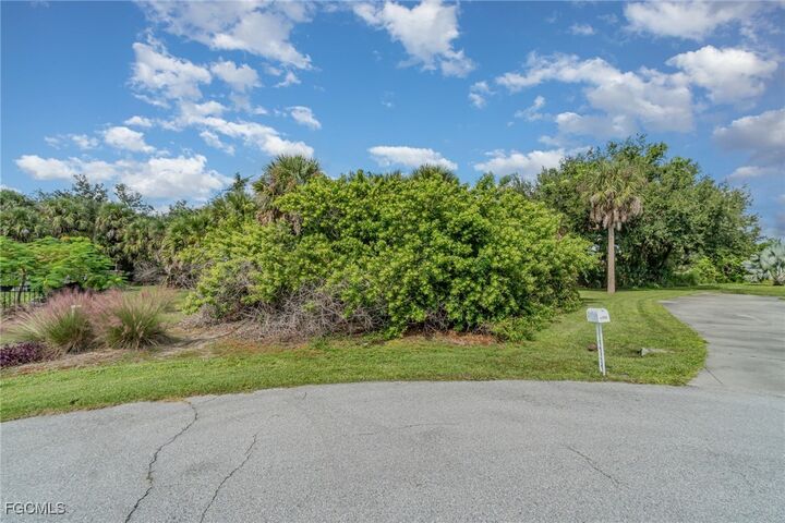 Property Photo:  254 Spring Drive  FL 33947
