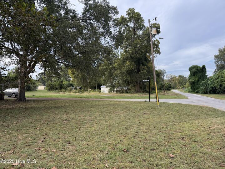 000 Hudson Pollock Street  Pollocksville NC 28573 photo