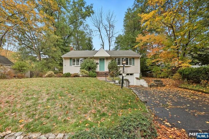 10 2nd Street  Oakland NJ 07436 photo