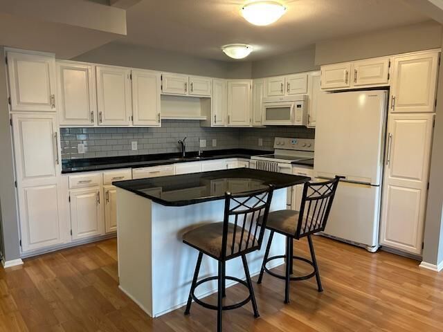 Property Photo: 7220 York Avenue S 415 MN 55435