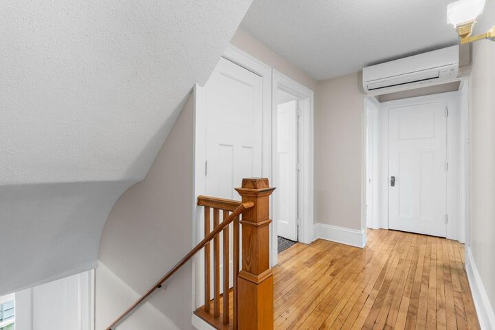 2505 Pleasant Avenue  Minneapolis MN 55404 photo