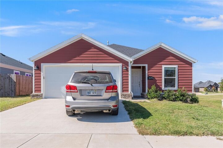 5979 Holdcroft Drive  Fayetteville AR 72704 photo
