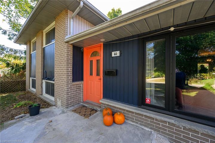 Property Photo: 44 Market Street ON N3L 3B2