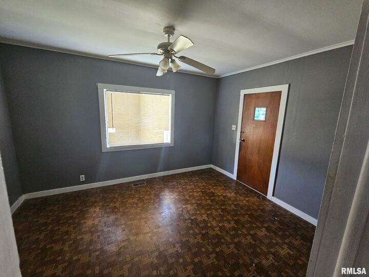 Property Photo:  1208-1210 E Main Street  IL 62896 