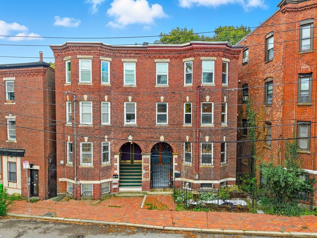 Property Photo:  4 Fort Ave 2  MA 02119 