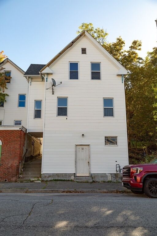 Property Photo:  52 & 52.5 Wall St  MA 01604 
