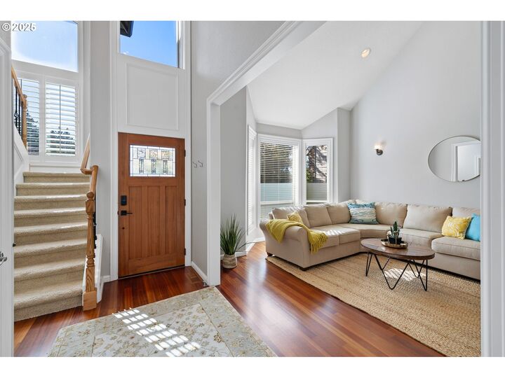 Property Photo:  877 W Lookout Ridge Dr  WA 98671