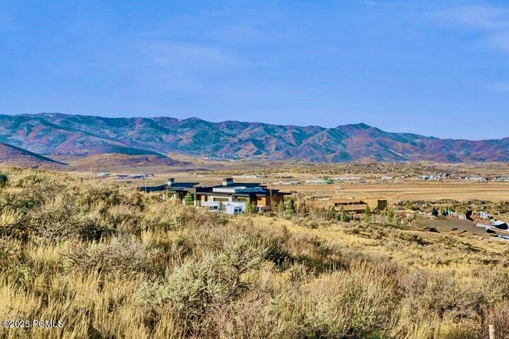 Property Photo: 6950 Bugle Trl Trail UT 84098