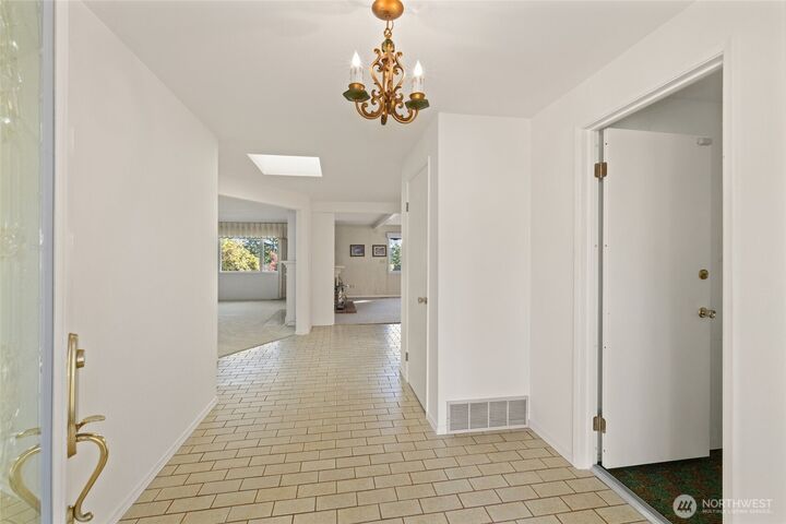 Property Photo: 1672 185th Avenue NE WA 98008