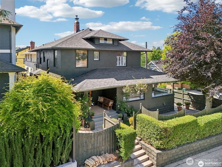 2233  2nd Avenue W  Seattle WA 98119 photo