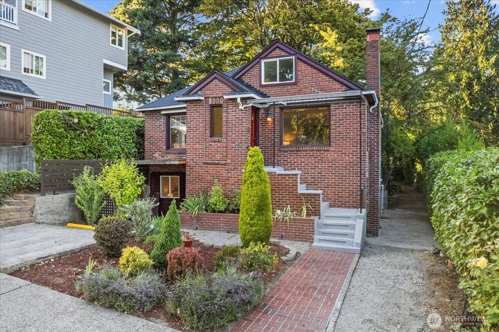 1742 NE 89th Street  Seattle WA 98115 photo