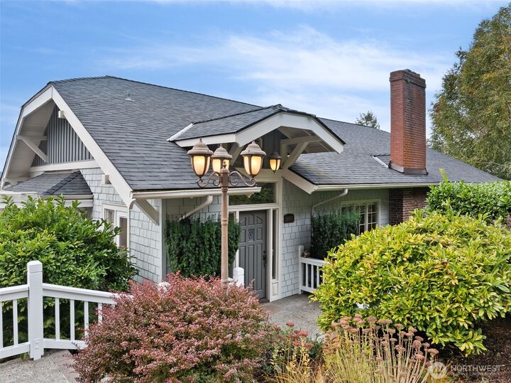 Property Photo:  16905  35th Avenue SW  WA 98166 