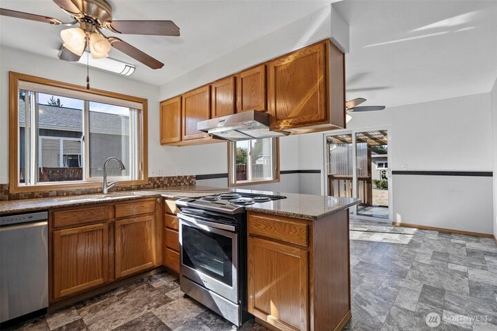 Property Photo: 505 N 11th Street WA 98541