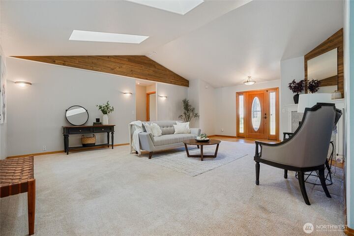 Property Photo:  606  Tufts Avenue E  WA 98366