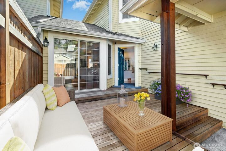 Property Photo:  15865  Northup Way 41  WA 98008 