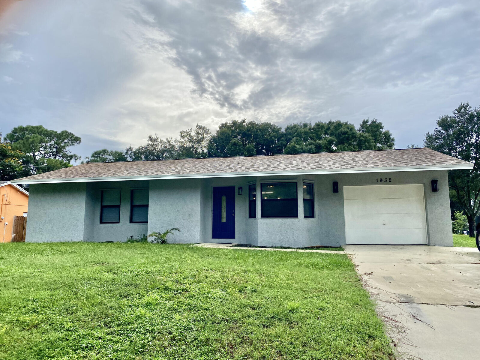 Property Photo: 1932 SW Capri Street FL 34953