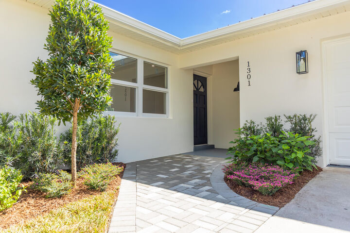 Property Photo: 1301 SE 8th Avenue FL 34974