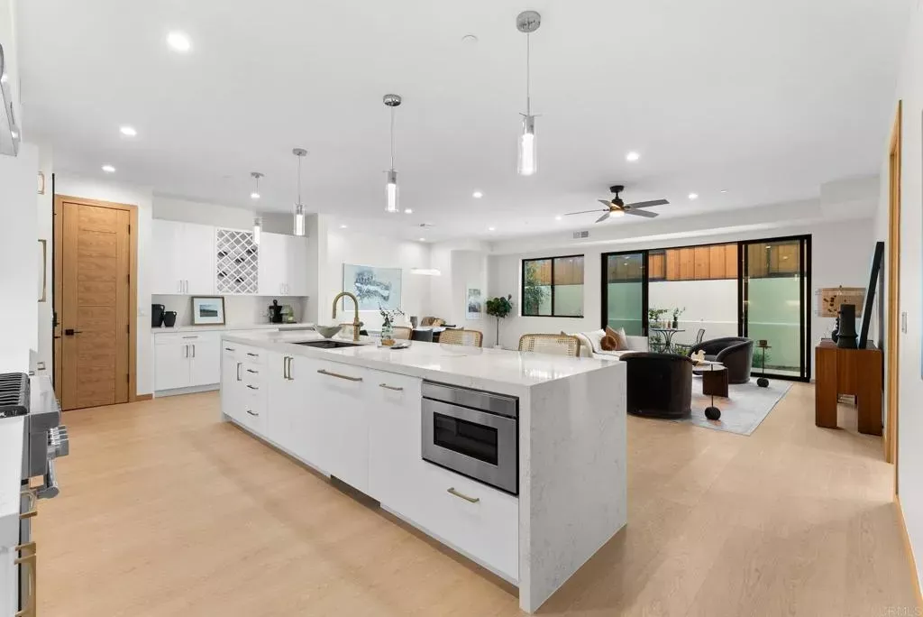 Property Photo:  2670 Roosevelt Street  CA 92008 