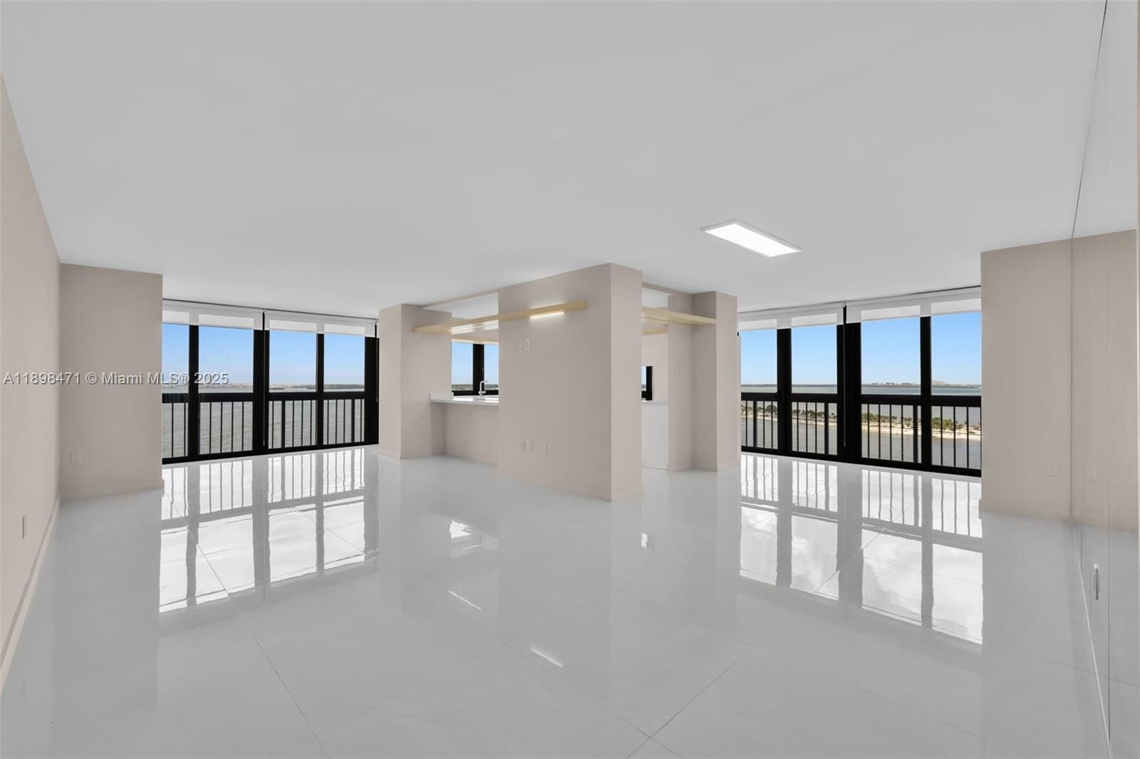 Property Photo: 2333 Brickell Ave 1701 FL 33129