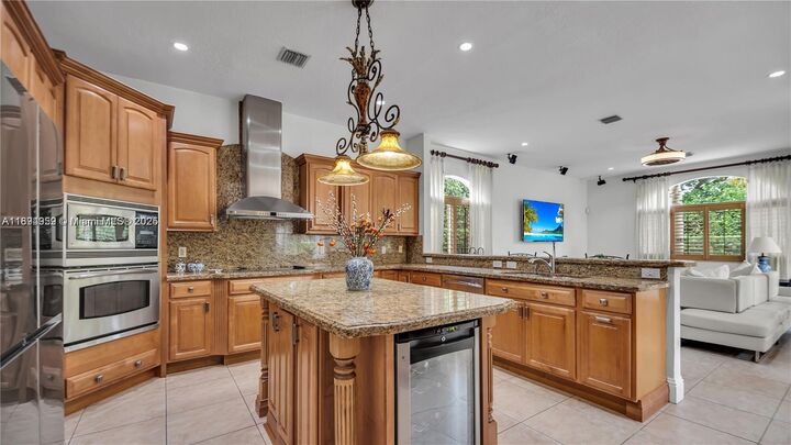 Property Photo:  2850 SW 137th Path  FL 33175