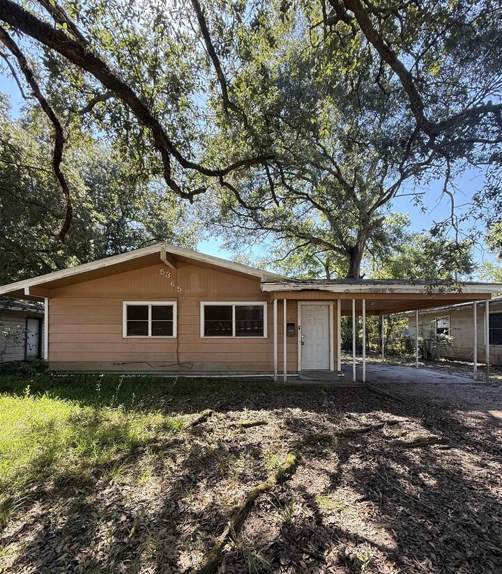 Property Photo:  5365 Dewberry Ln  TX 77708 