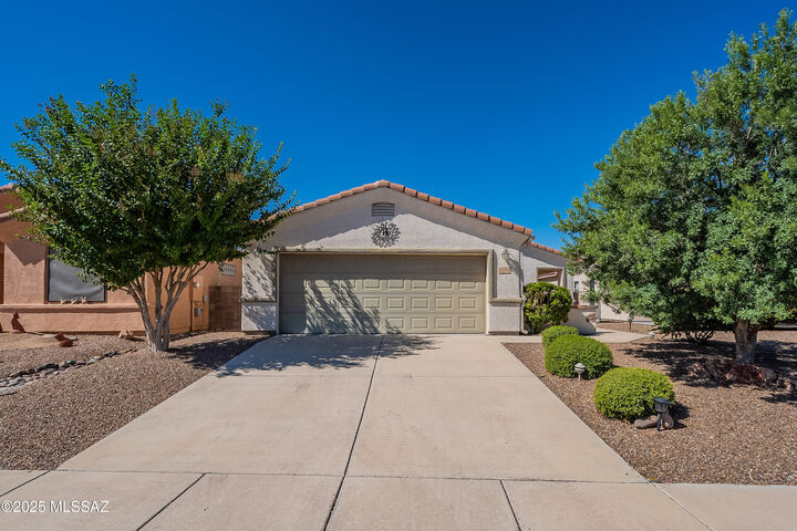 Property Photo: 2243 N Avenida Del Petalo AZ 85614