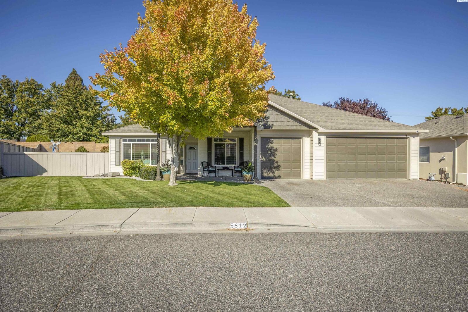 Property Photo: 5612 W 11th Ave WA 99338