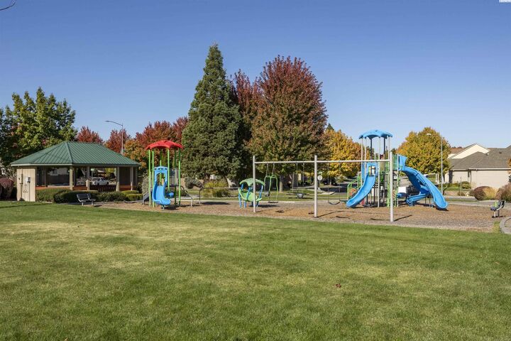 5612 W 11th Ave  Kennewick WA 99338 photo