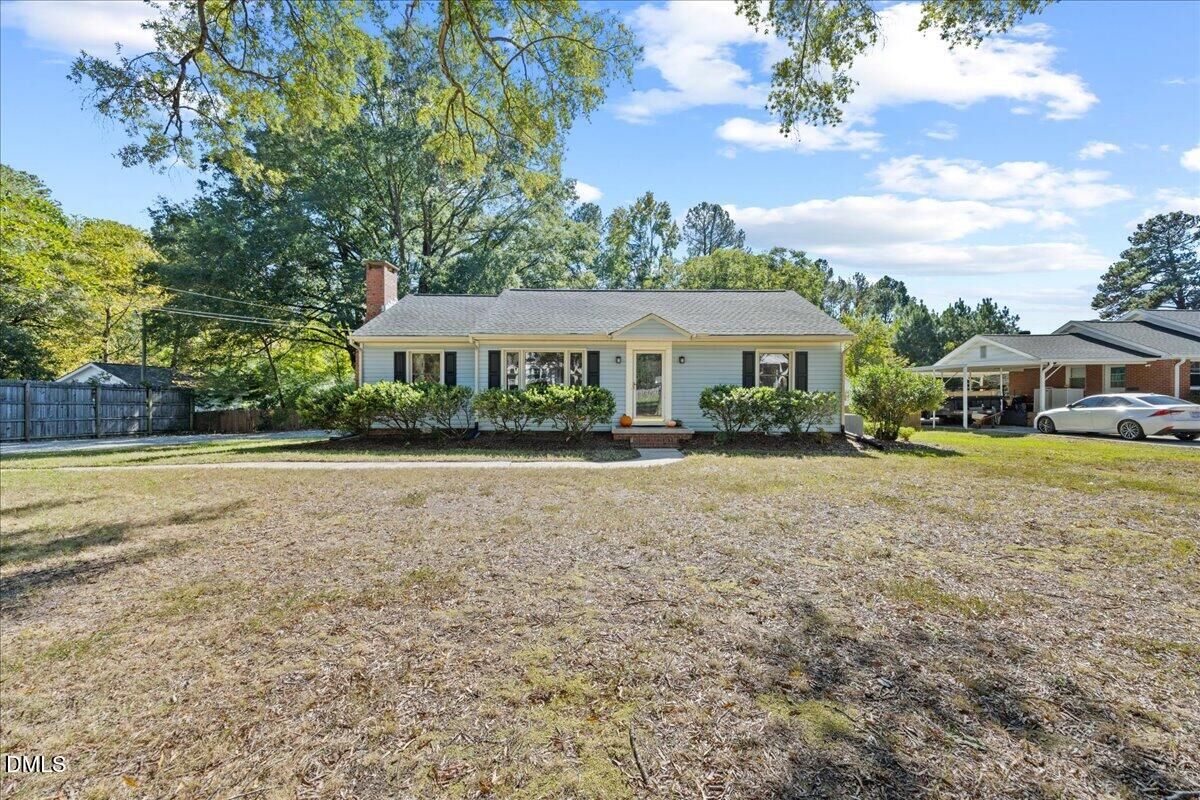 Property Photo: 2915 Fawn Avenue NC 27705