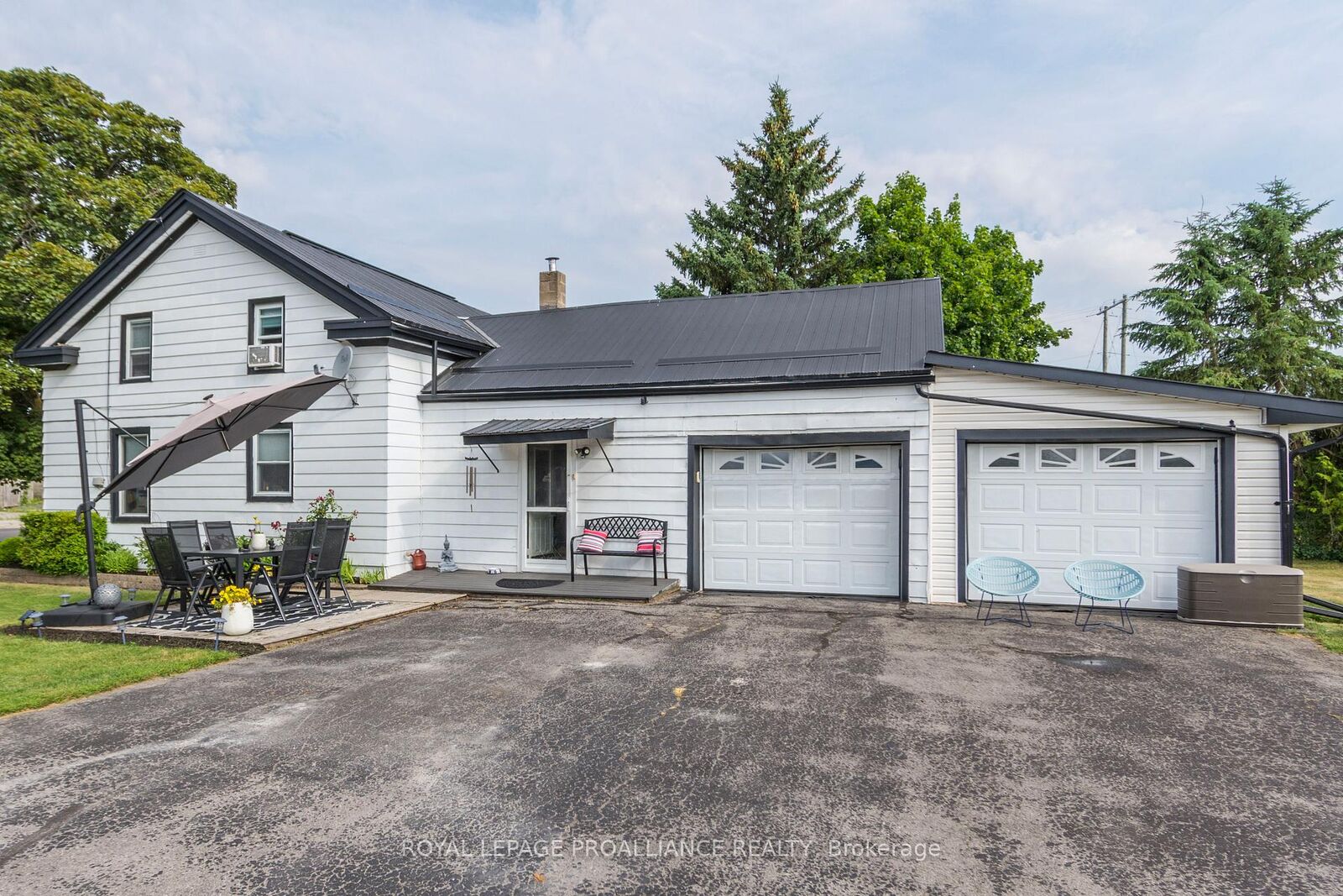 Property Photo:  113 South Trent Street  ON K0K 2C0