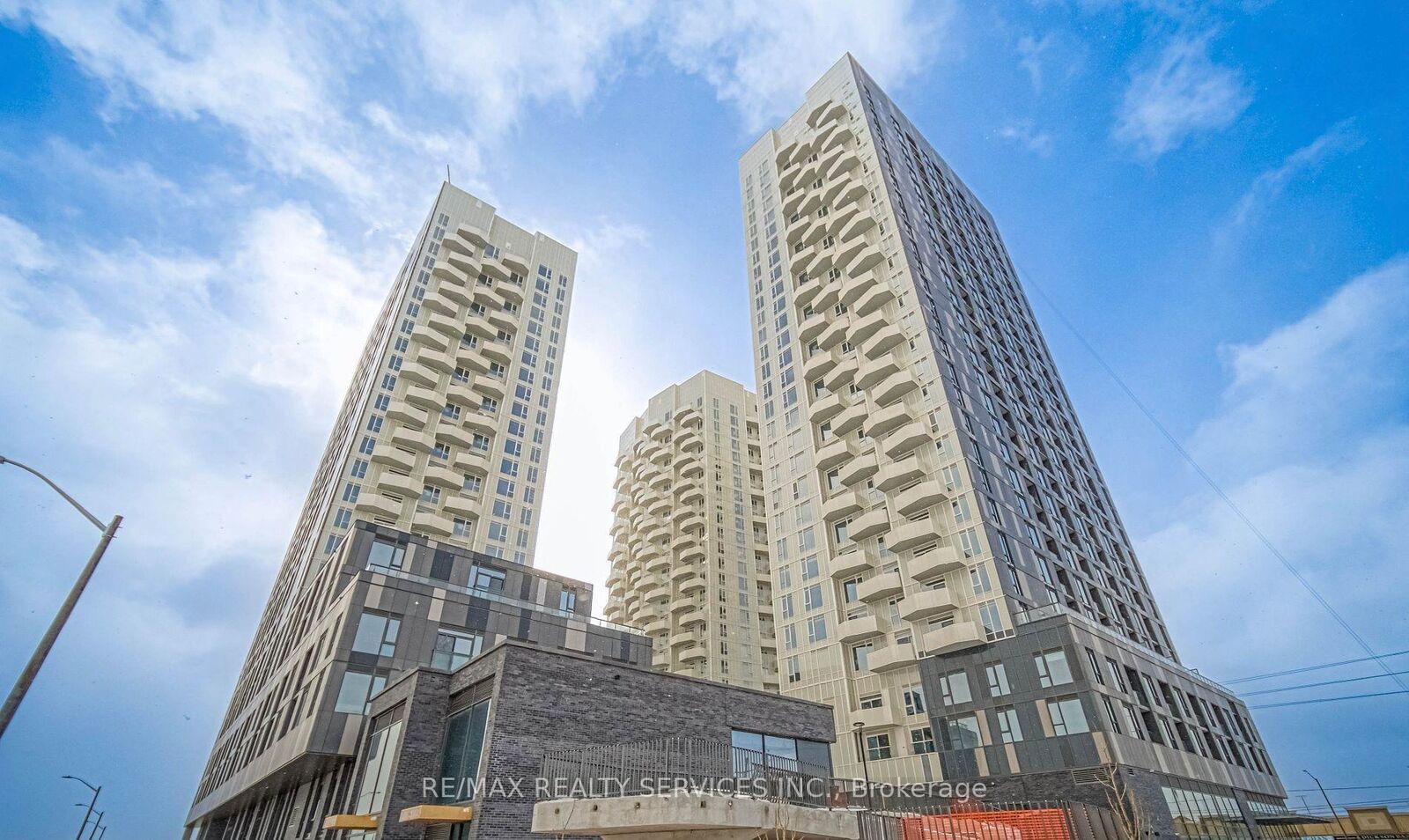 Property Photo:  474 Caldari Rd Road 911  ON L4K 0R5