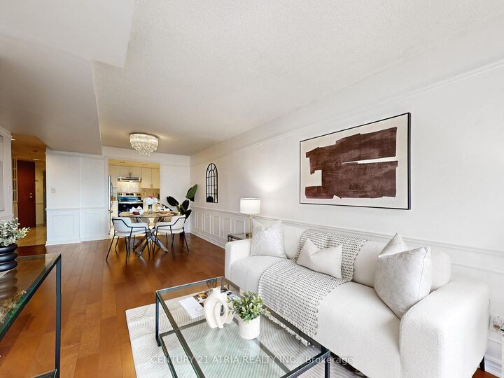 Photo de la propriété: 28 Hollywood Avenue Sph108 ON M2N 6S4