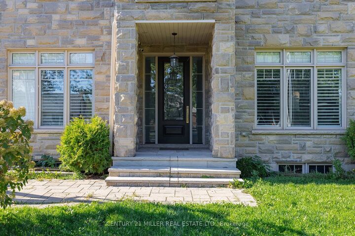 Photo de la propriété:  123 Mayfield Drive  ON L6H 1K6