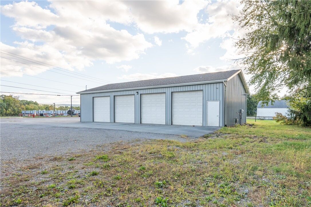 Property Photo: 4907 Route 982 PA 15650